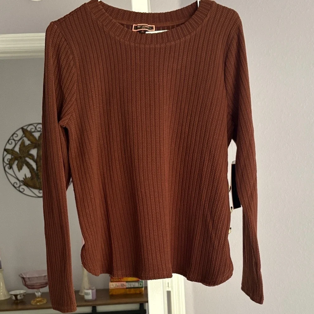 Elegant Brown Ribbed Crew Neck Sweater button detail - Picture 1 of 8